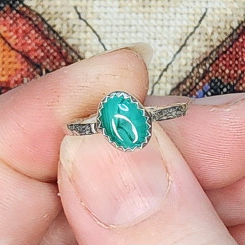 Bright Green Malachite Stone Ring in Sterling Silver Sz 7 - Rock Your World 