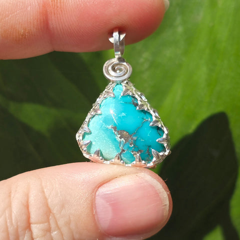 Kingman Turquoise Pendant – Sterling Silver Leaf Crown Setting - Rock Your World 