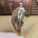 Agua Nueva Agate Pendant – Red and Honey Fortification in Sterling Silver Swirl Wrap