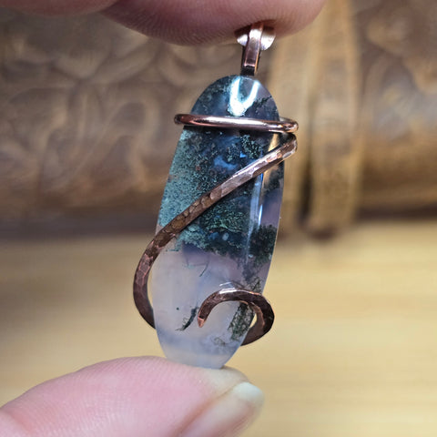 Purple Agate Pendant with Metallic Green Moss – Hammered Copper Necklace