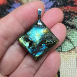 Labradorite Flash Pendant – Blue and Gold Diamond-Cut Stone