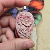 Carved Rhodonite Rose Pendant – Soft Pink Floral Statement Necklace