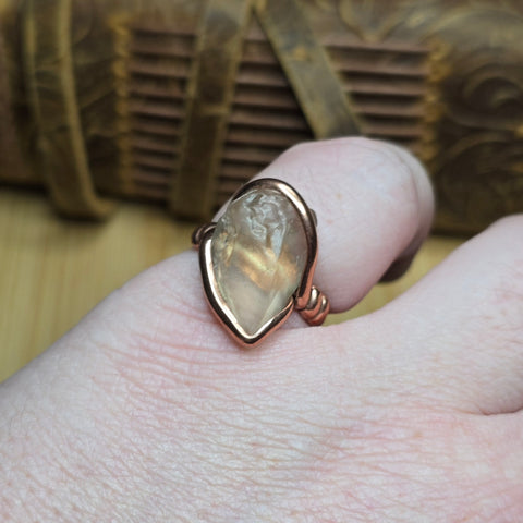 Raw Oregon Sunstone Crystal Ring Sz 7.5 in Hammered Copper