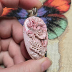 Carved Rhodonite Rose Pendant – Soft Pink Floral Statement Necklace