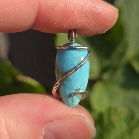 Sky Blue 10ct Turquoise Pendant - Hammered Sterling Silver