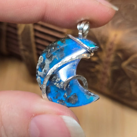 Marcasite Agate Crescent Moon Pendant – Sterling Silver with Blue Green Aurora Opal