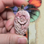 Carved Rhodonite Rose Pendant – Soft Pink Floral Statement Necklace