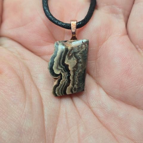 Banded Onyx Pendant – Everyday Earth Layers of Time