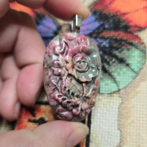 Carved Rhodonite Rose Pendant – Floral Stone Necklace