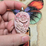 Carved Rhodonite Rose Pendant – Soft Pink Floral Statement Necklace