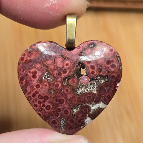 River Jasper Heart Pendant – Orbicular Rhyolite Pattern Brass Tone