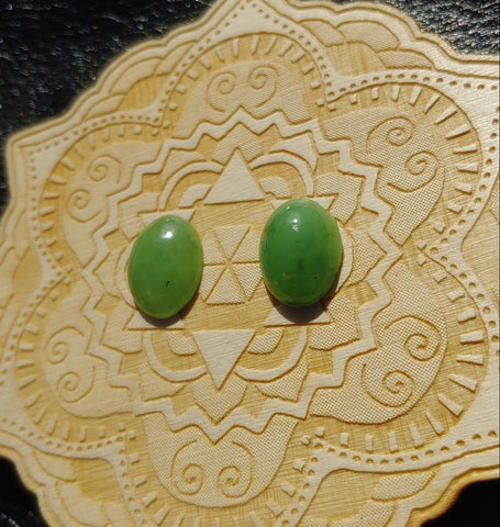 Light Apple Green Nephrite Jade Oval Cabochon 12x16mm A Grade