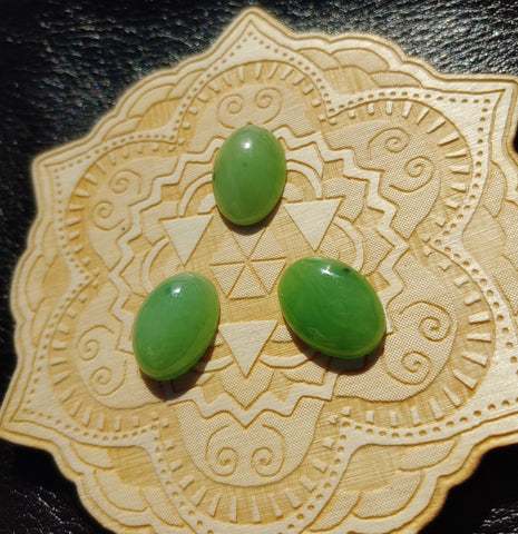 Light Apple Green Nephrite Jade Oval Cabochon 18x13mm AA+ Grade