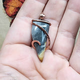 Oregon Bumblebee Plume Agate Tooth Shaped Pendant in Copper